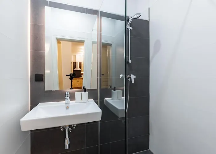 Luxury 2 Bedroom With King-size Beds Apartment