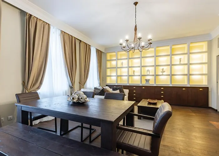 Luxury 2 Bedroom With King-size Beds *