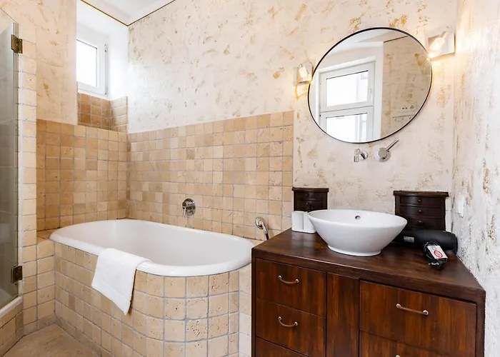 Apartment Luxury 2 Bedroom With King-size Beds *